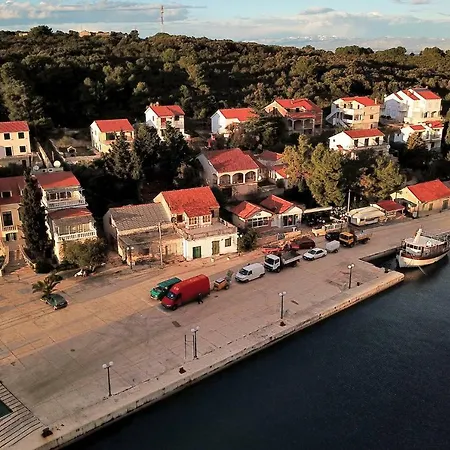 Apartment Nerea Molat