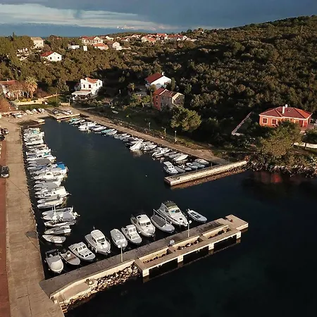 Nerea Διαμέρισμα Molat