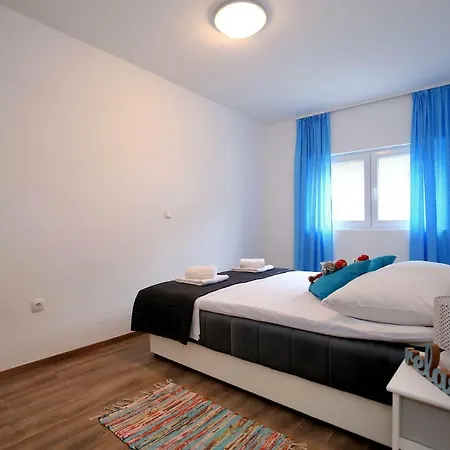 Apartment Nerea Molat